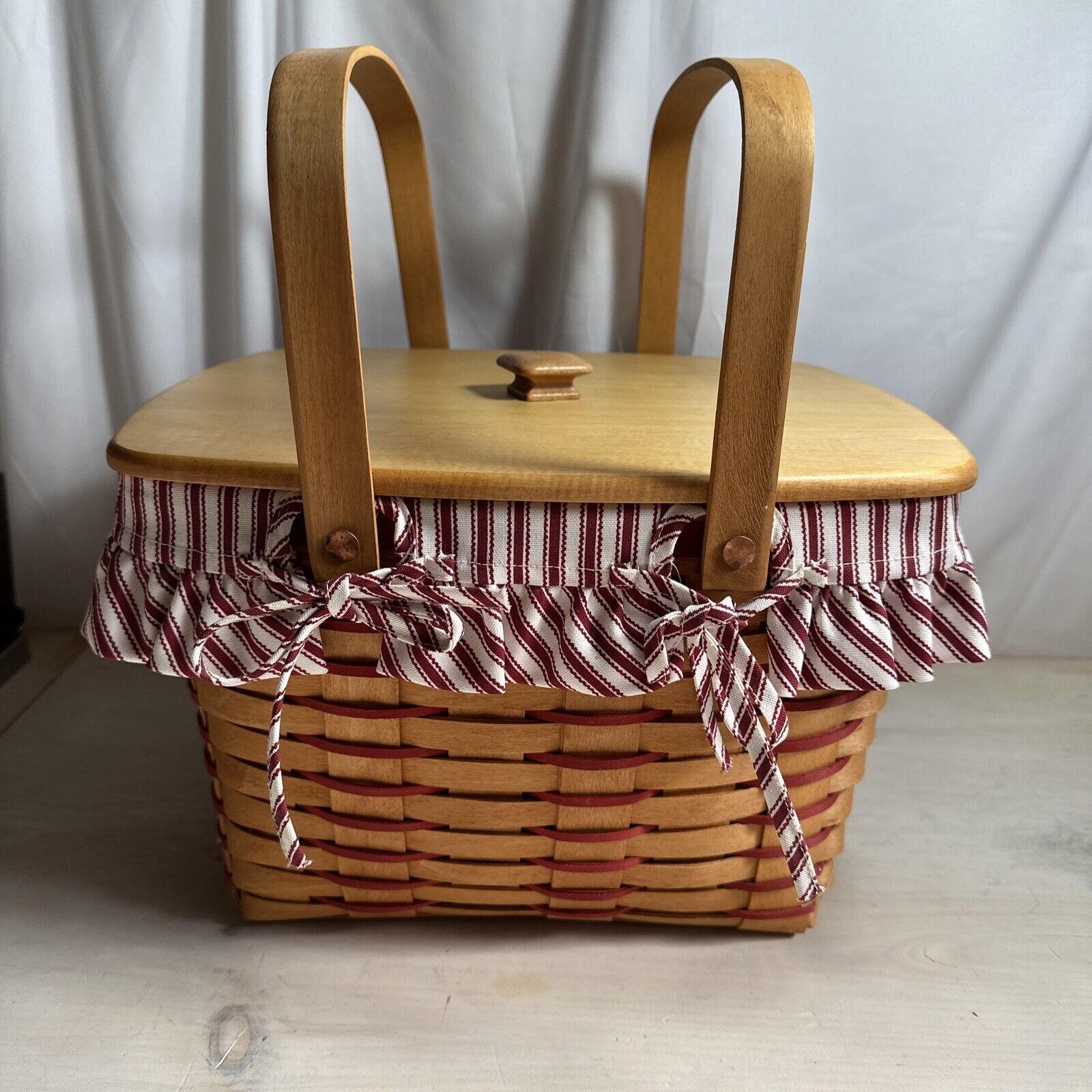 Longaberger 1995 Precious Treasures Hostess-Only Basket W/Liner And Protector