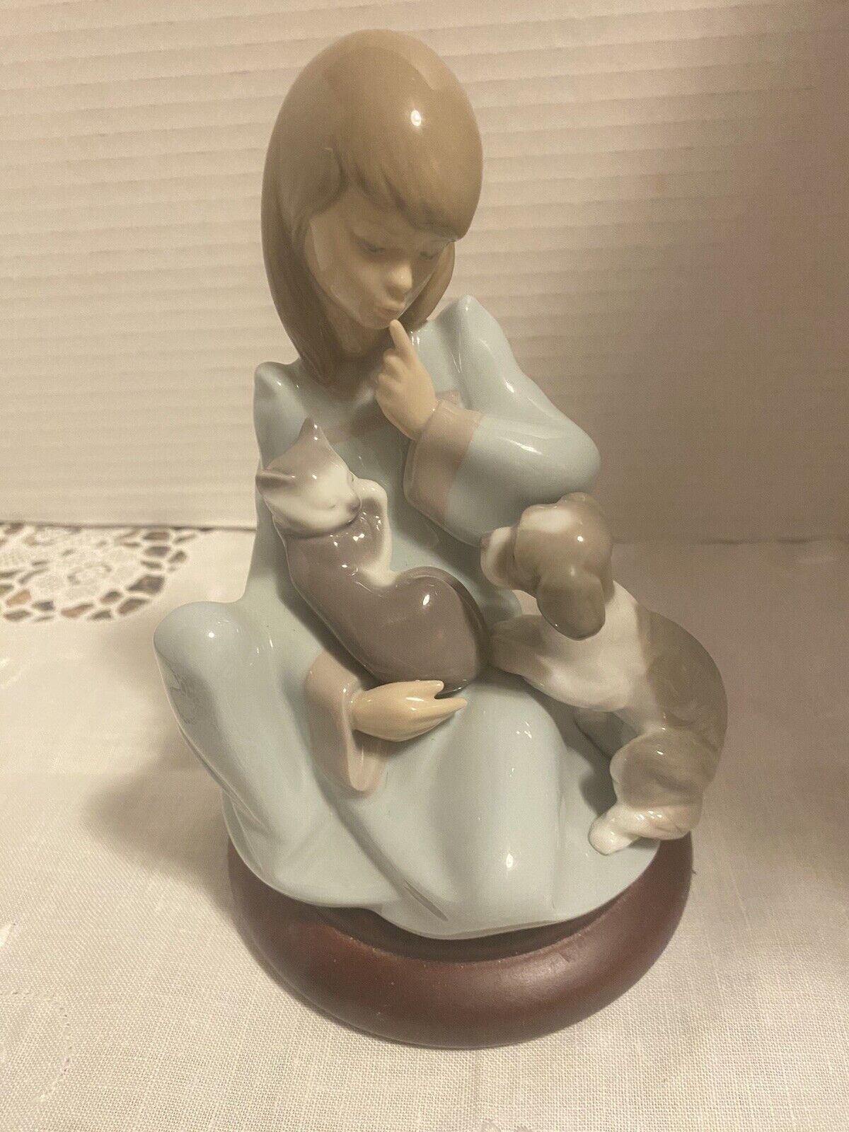 Vintage Lladro Sitting Girl Dog Cat Porcelain Figurine 