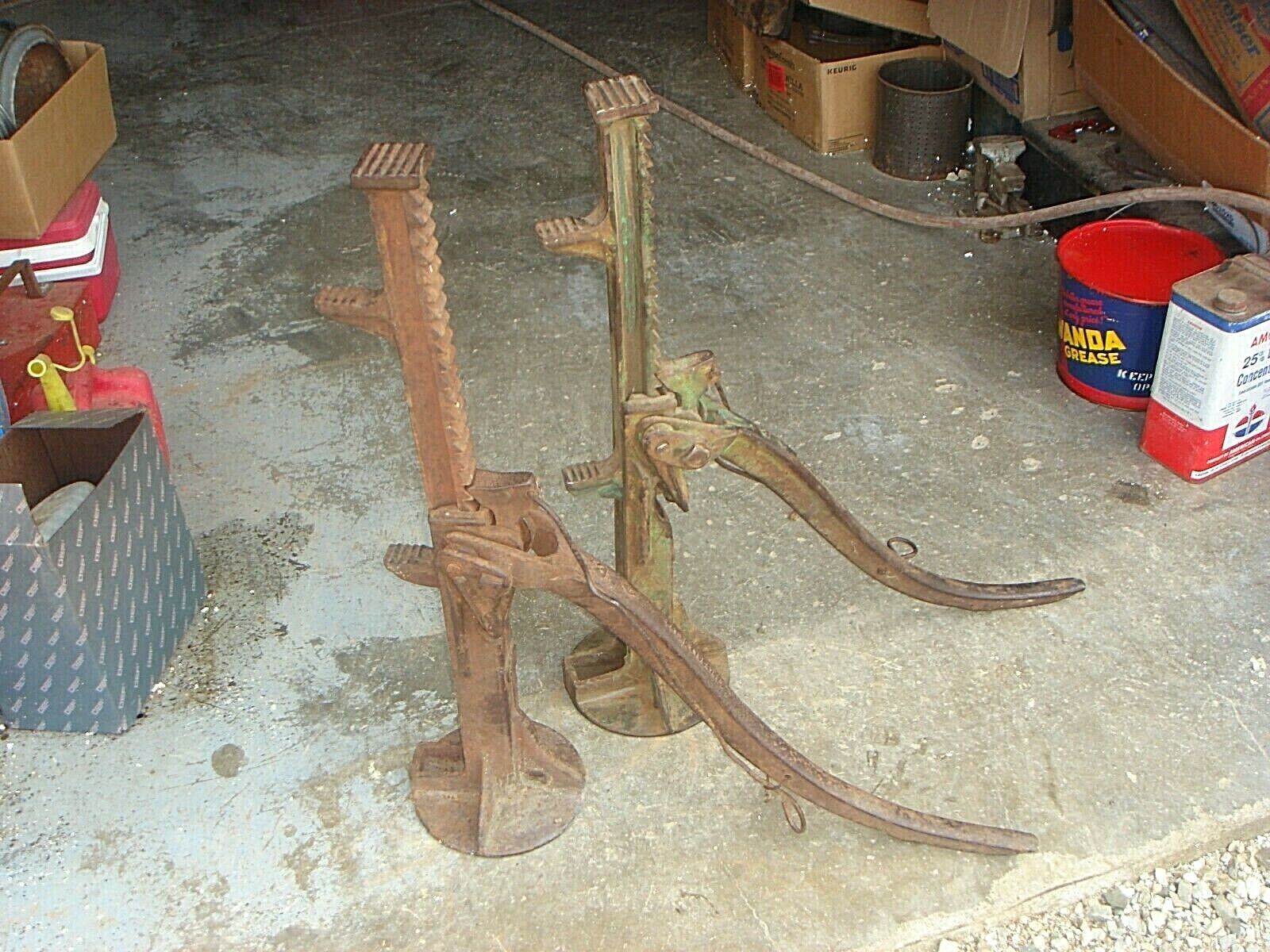 2 Vintage Avery Tractor Implement  Machinery Jack Tool 17- 25\