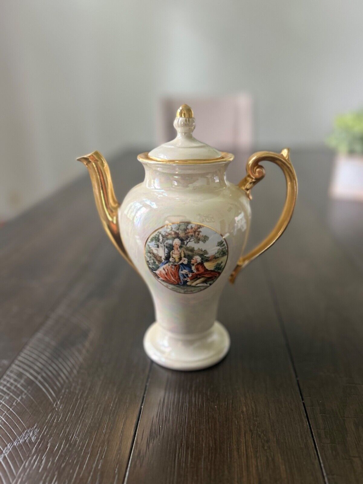 Vintage Kingwood Victorian Gold Edged Coffee Tea Pot 22 qt golf