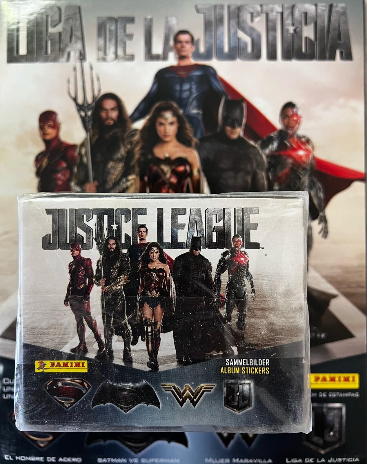 Panini Justice League Sticker Box + Sticker Album (250 Stickers ) Superman Flash