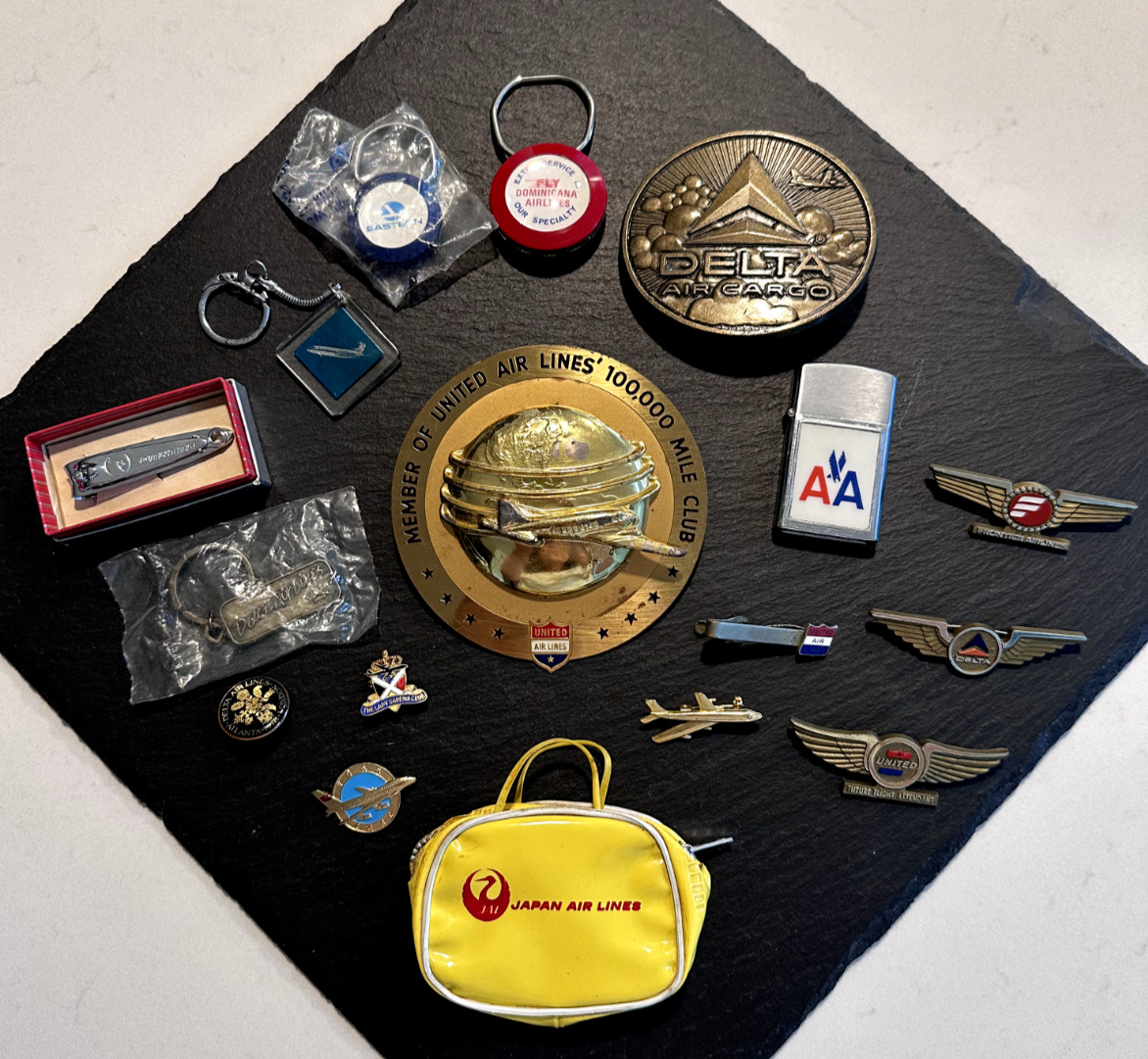 17 ASSORTED VINTAGE AIRLINE ITEMS: UNITED, JAPAN AIR LINES, QANTAS, DELTA, AA, +