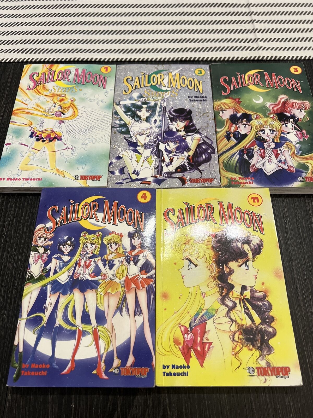 Good Condition Vintage Sailor Moon Manga Lot Of 5 (Tokyopop/ Pocket mixx)