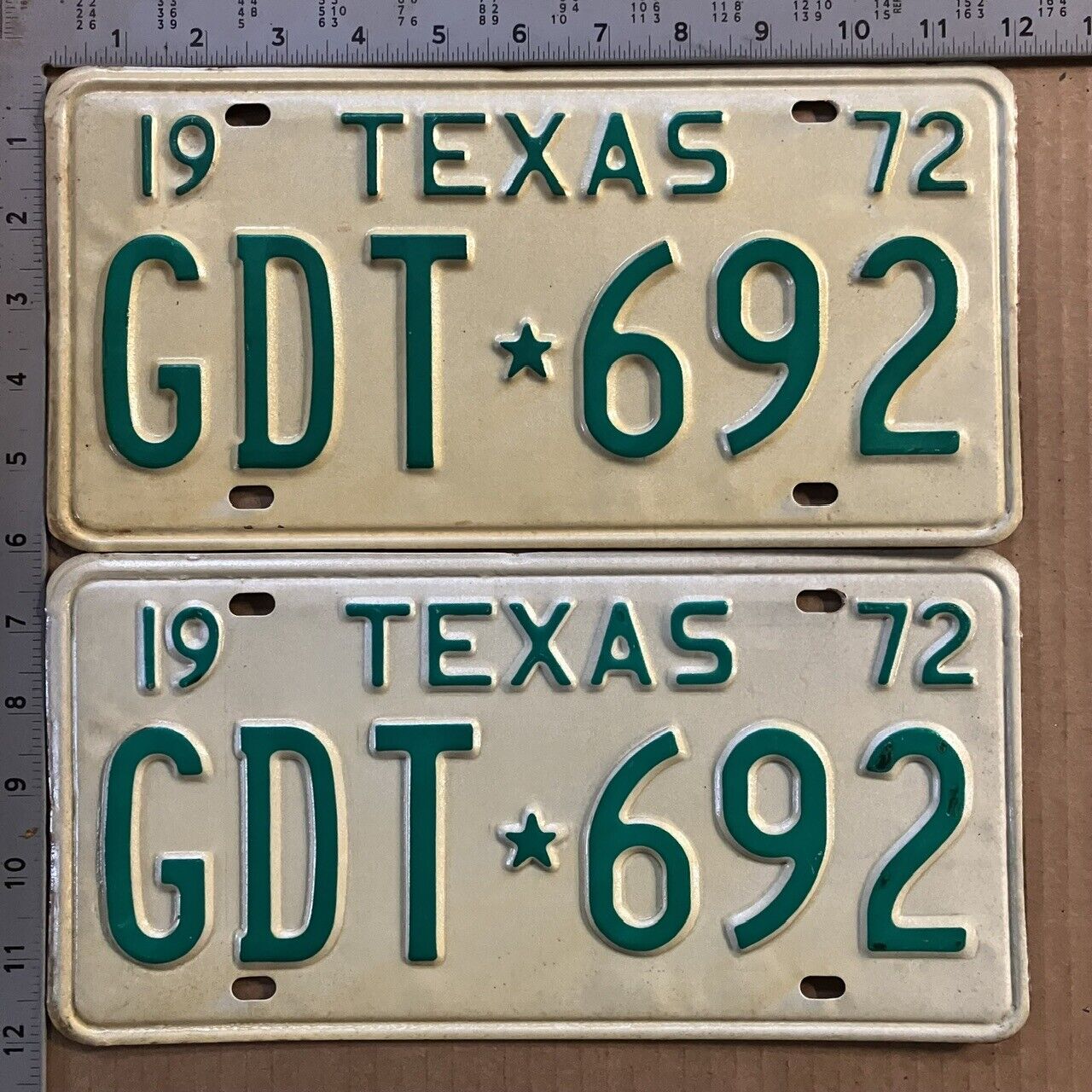 1972 Texas license plate pair GDT-692 YOM DMV high quality ORIGINAL 12479