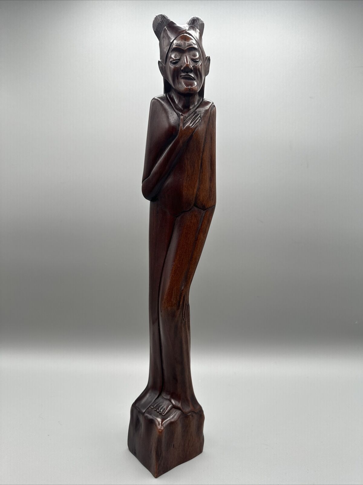 Balinese Woman Hand-Carved Wooden Statue Made Ronda Style