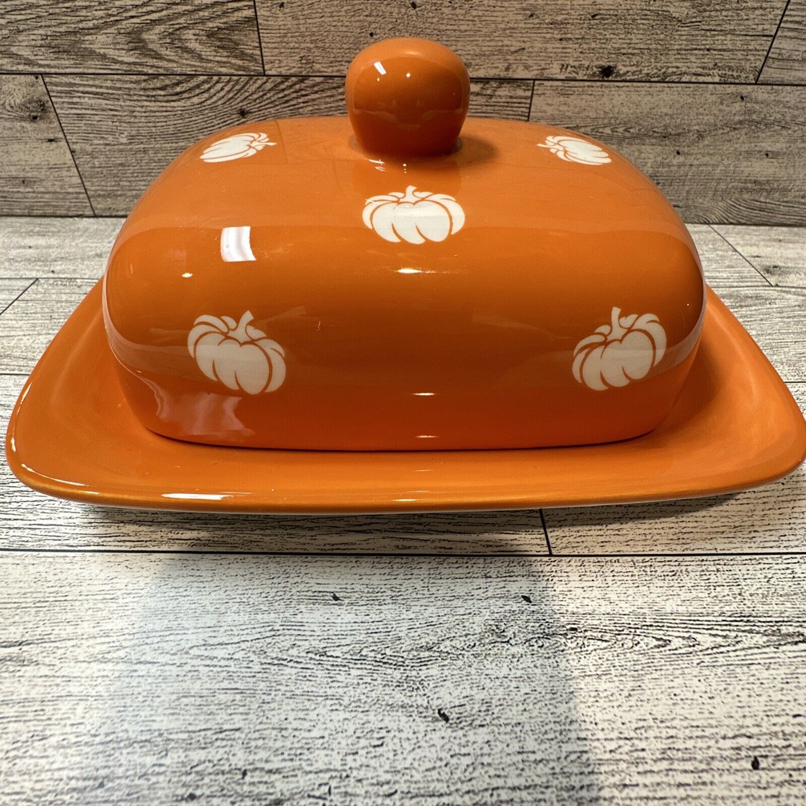 TERRAMOTO Ceramic Pumpkin Butter Dish Fall Harvest Thanksgiving 7x6x3”