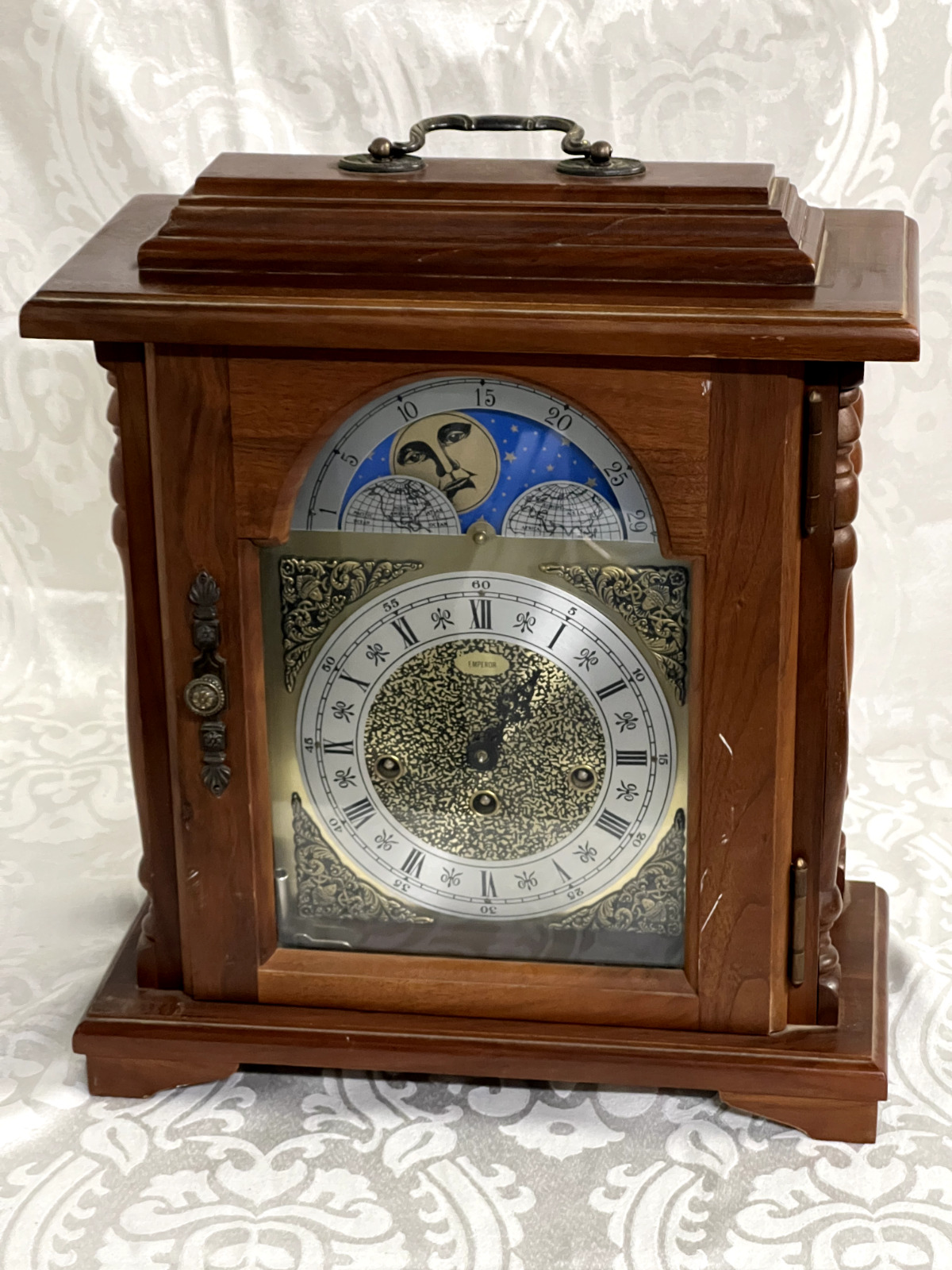 Vintage Emperor Moon Phase Clock - Oak wood mantel clock, Franz Hermle 341-020