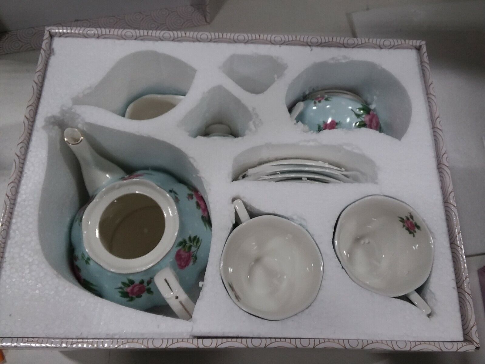 NEW BTaT- Floral Tea Set Tea cups 8oz Tea 38oz Creamer and Sugar Set