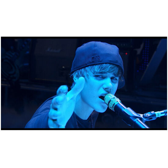 Justin Bieber Singing Holding Hand Out Blue Hue 8 x 10 Inch Photo