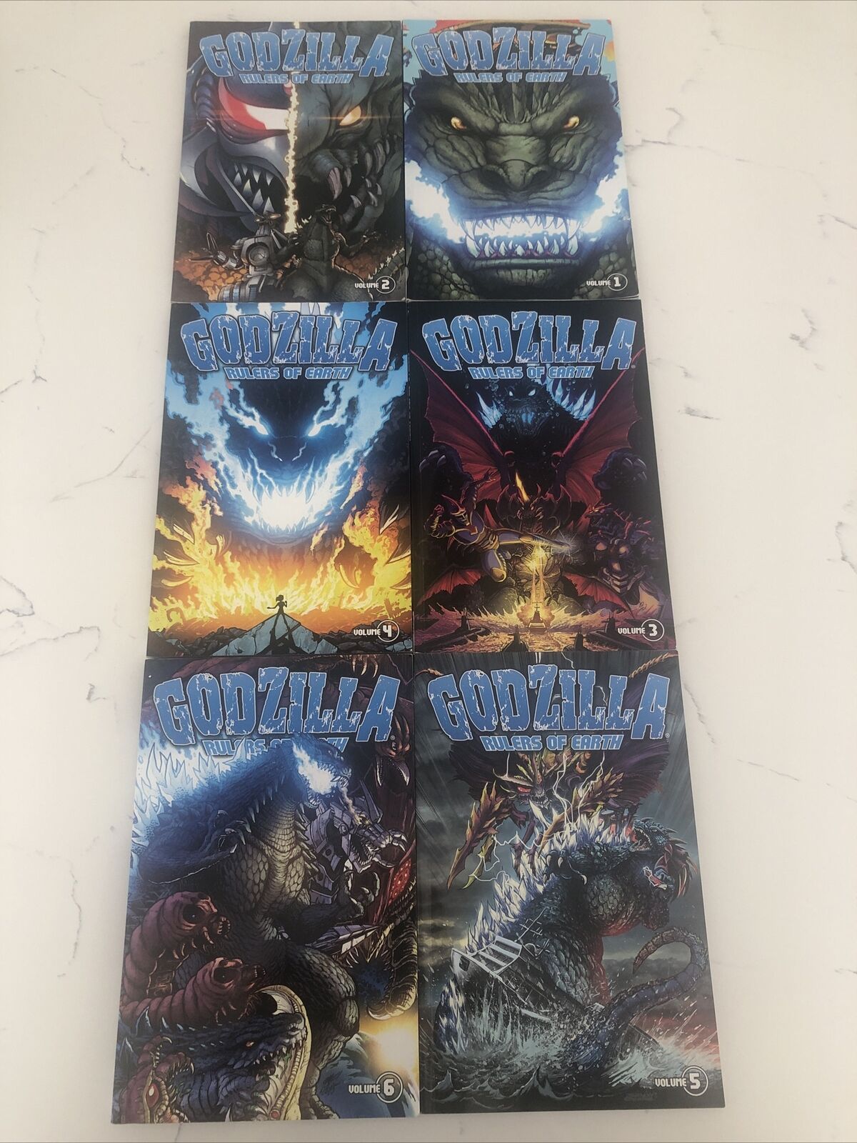 Godzilla Rulers of Earth Vol 1-6 Books Comics