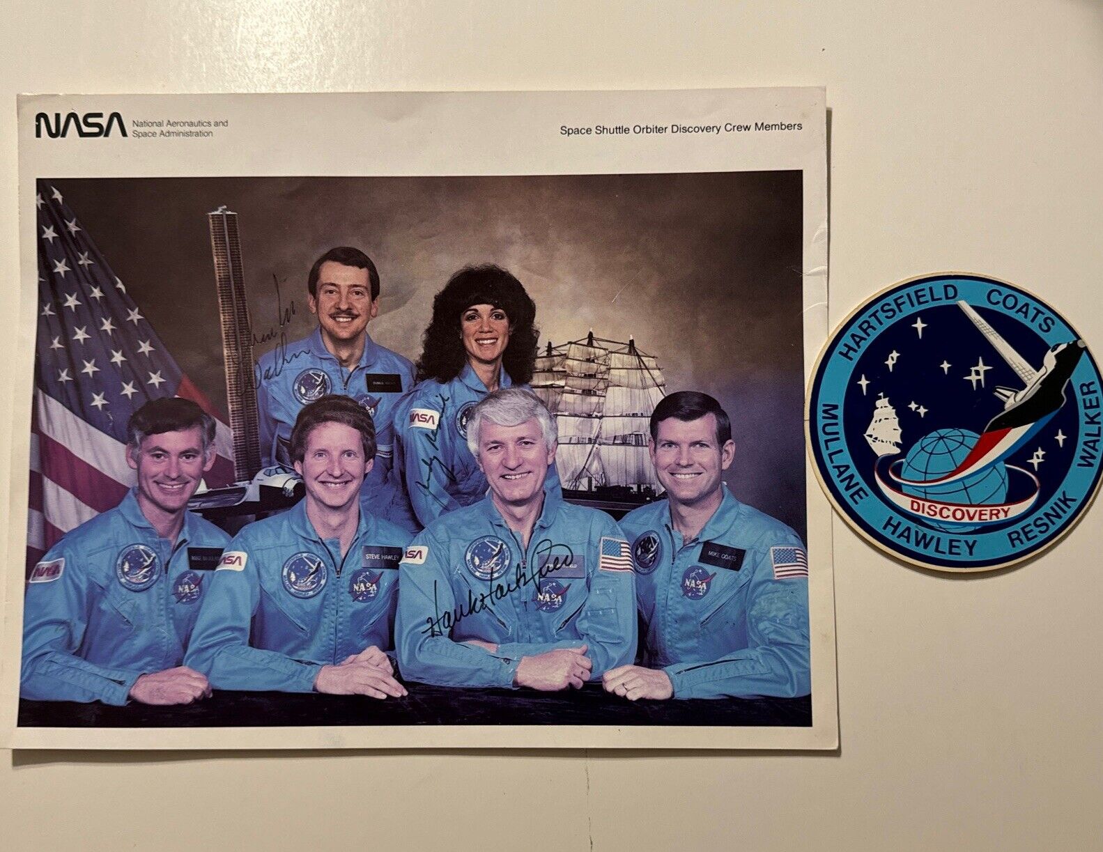 NASA Space Shuttle Discovery 41-D Orbiter Crew 3 signatures Judith “Judy” Resnik