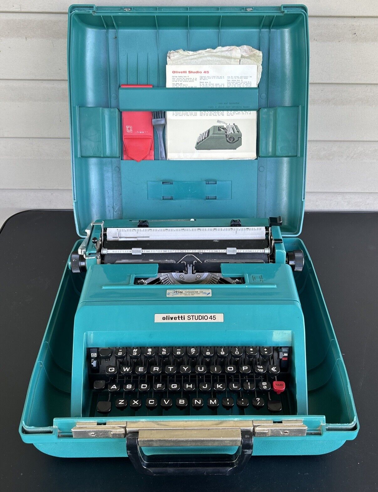 Vtg Olivetti Studio 45 Manual Typewriter Teal Blue Matching Hard Case Dust Cover