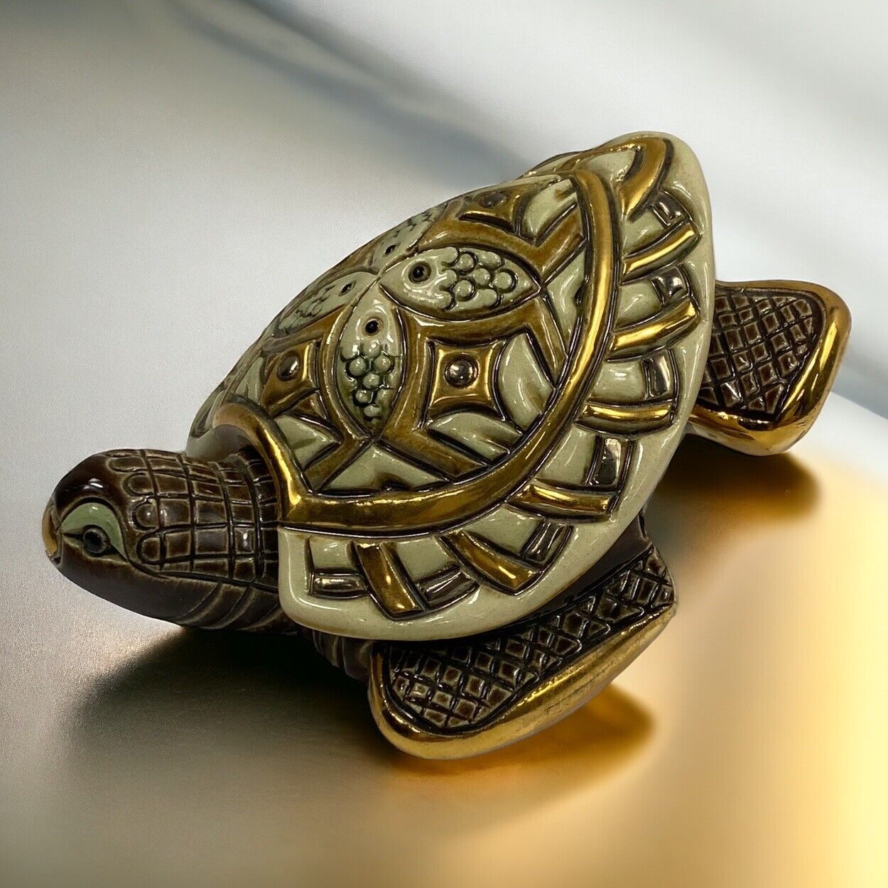 De Rosa Rinconada Uruguay Ceramic Sea Turtle Trinket Box Stunning 18k Gold Trim