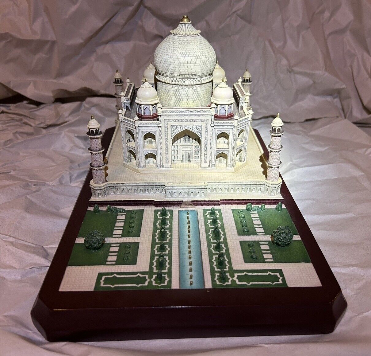 1995 Lenox Taj Mahal Great Castles of the World