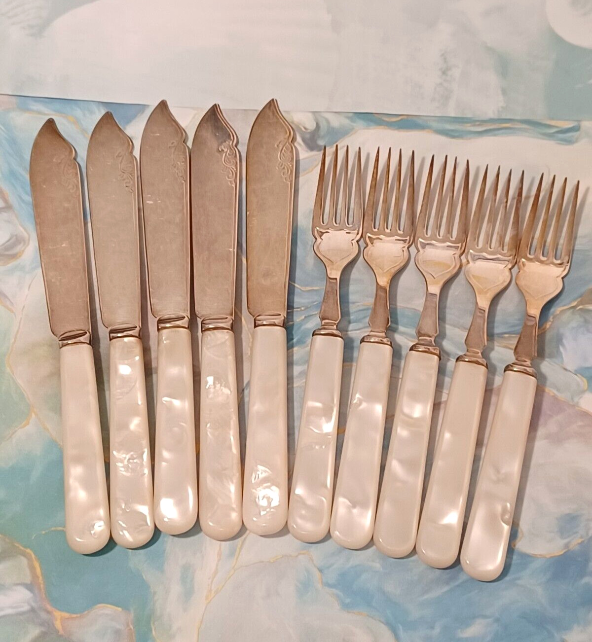 Antique EPNS A1 Sheffield England Silverplate Mother of Pearl Knifes & Forks