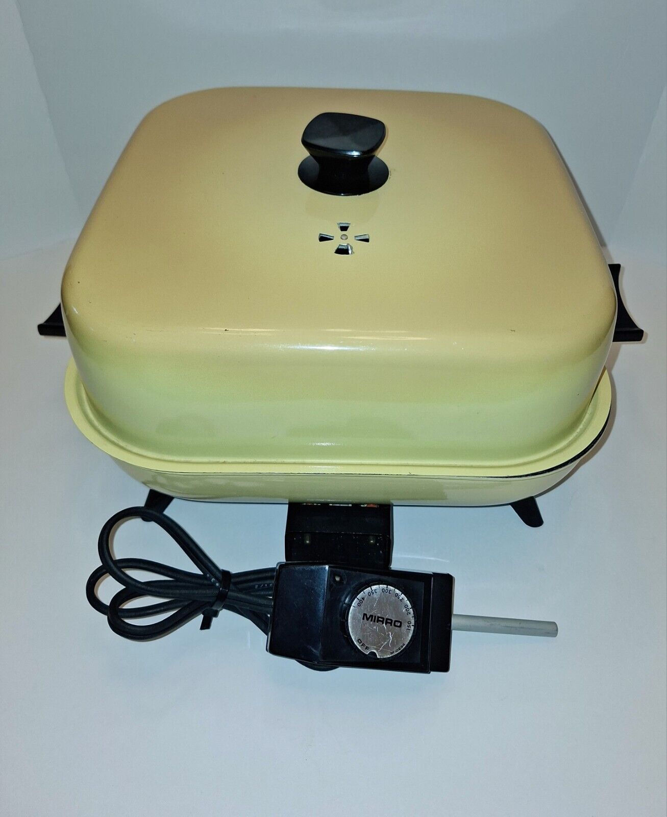 Vintage MIRRO-MATIC Electric Buffet Server/Skillet Harvest Yellow- Works