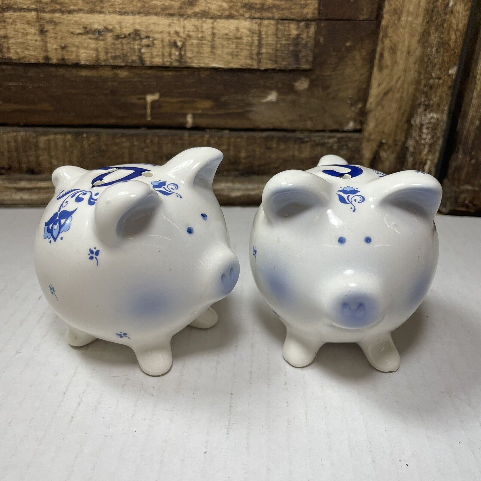 Vintage Enesco Pig Salt & Pepper Shakers Blue and White Ceramic 3 1/4” Tall