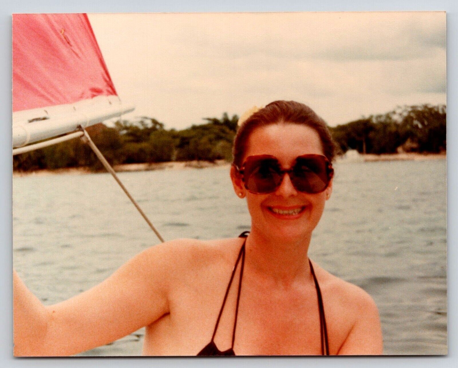 Photograph 79's Pretty Woman Sailing Found Family Photo Picture