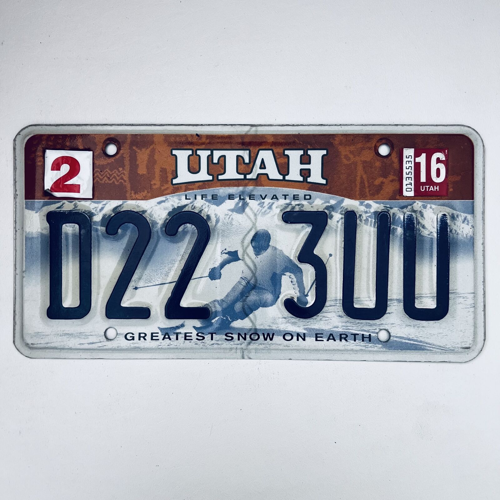 2016 United States Utah Greatest Snow On Earth Passenger License Plate D22 3UU