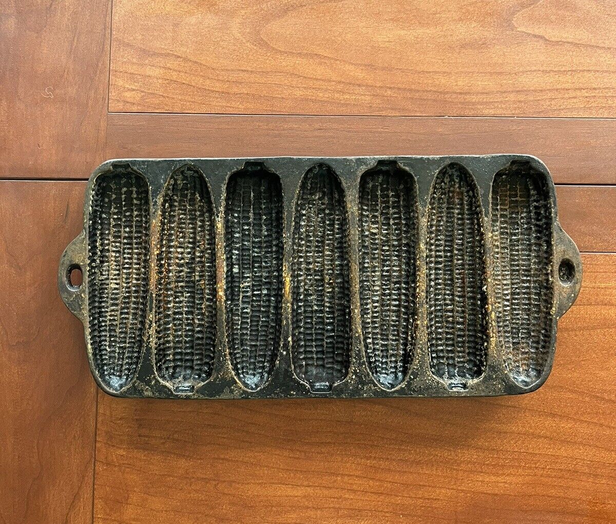 Vintage Cast Iron Corn Bread Baking Pan 7 Stick Made In USA