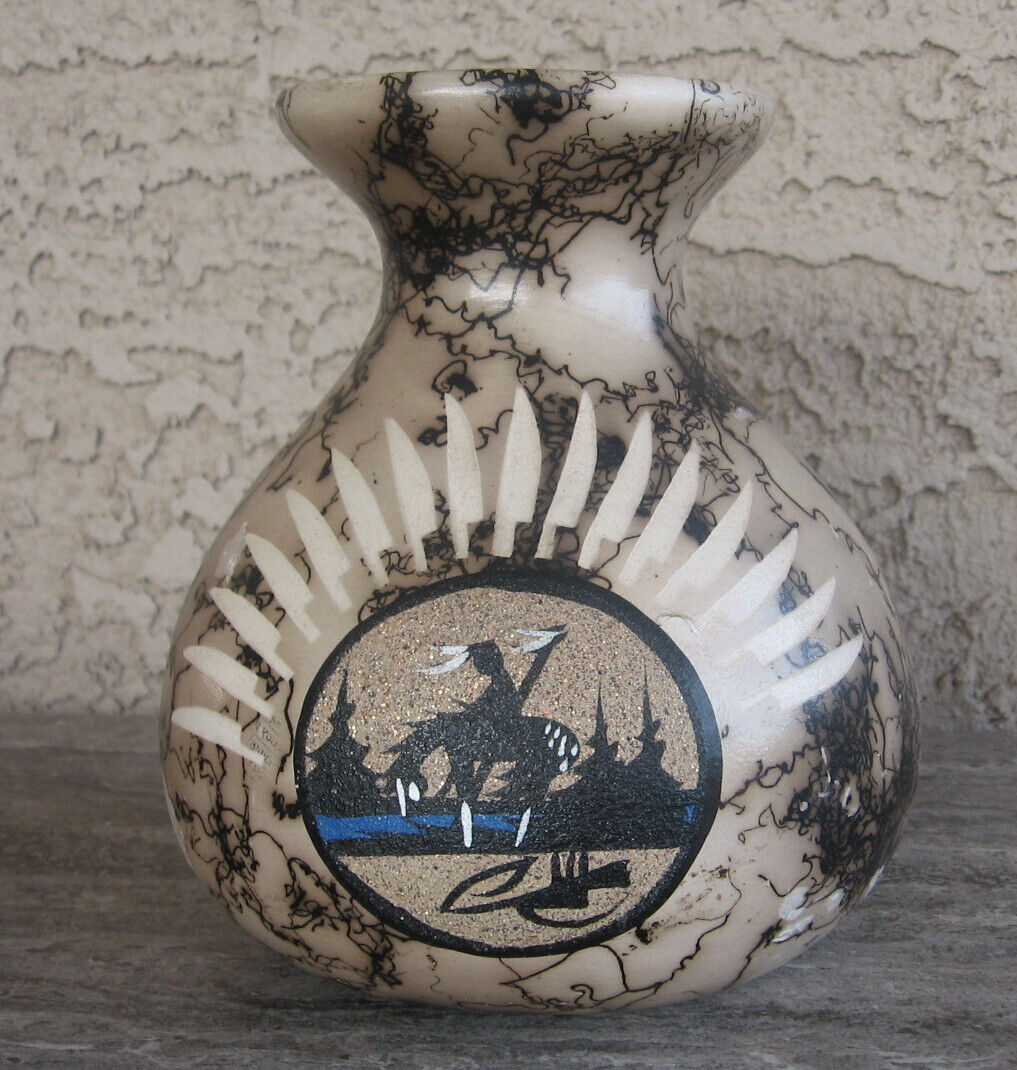 Navajo Native American Indian Pottery Horsehair Etched Sand Painting Vase Signed