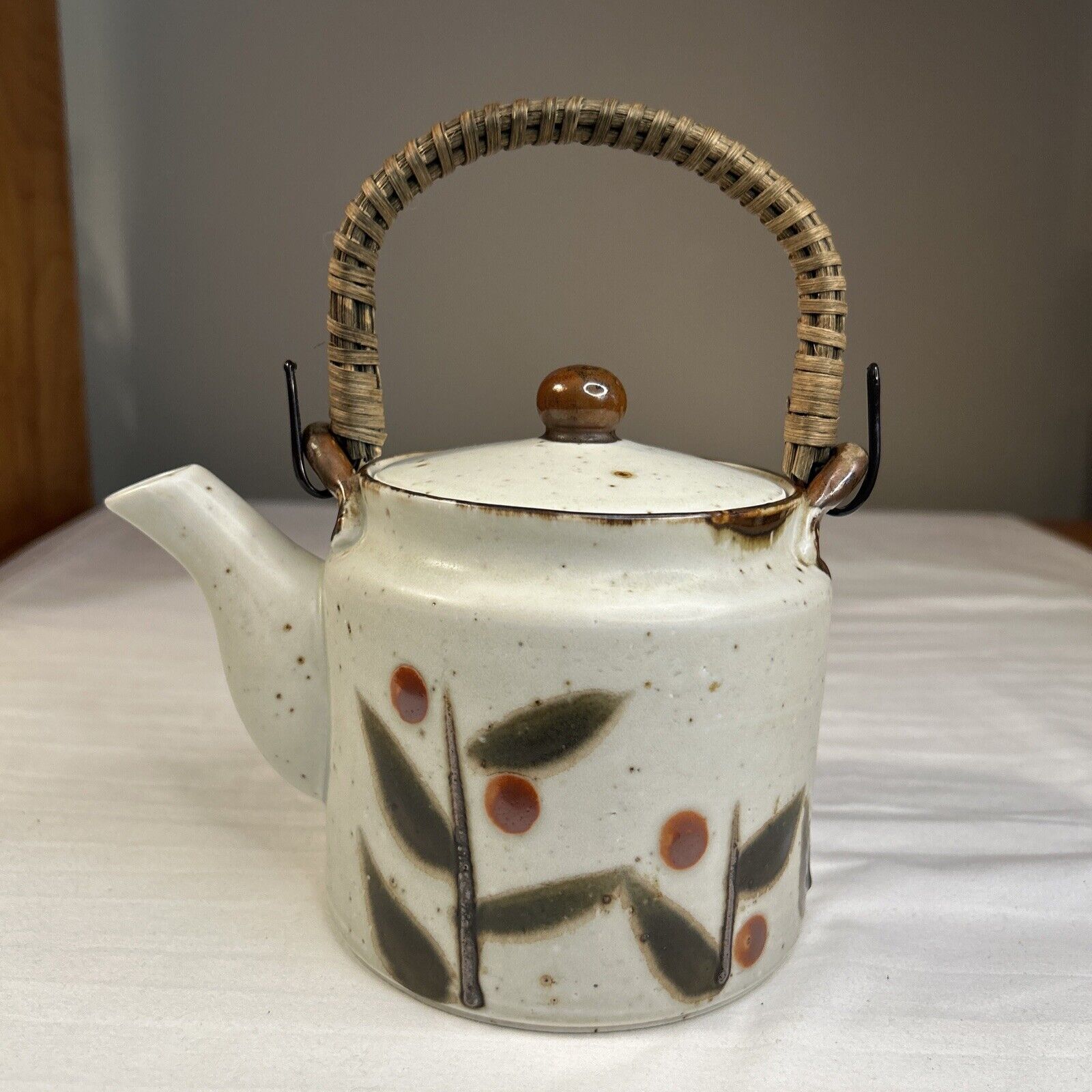 Otagiri Stoneware Teapot Bittersweet Berries Leaves Hand Painted Rattan Handle