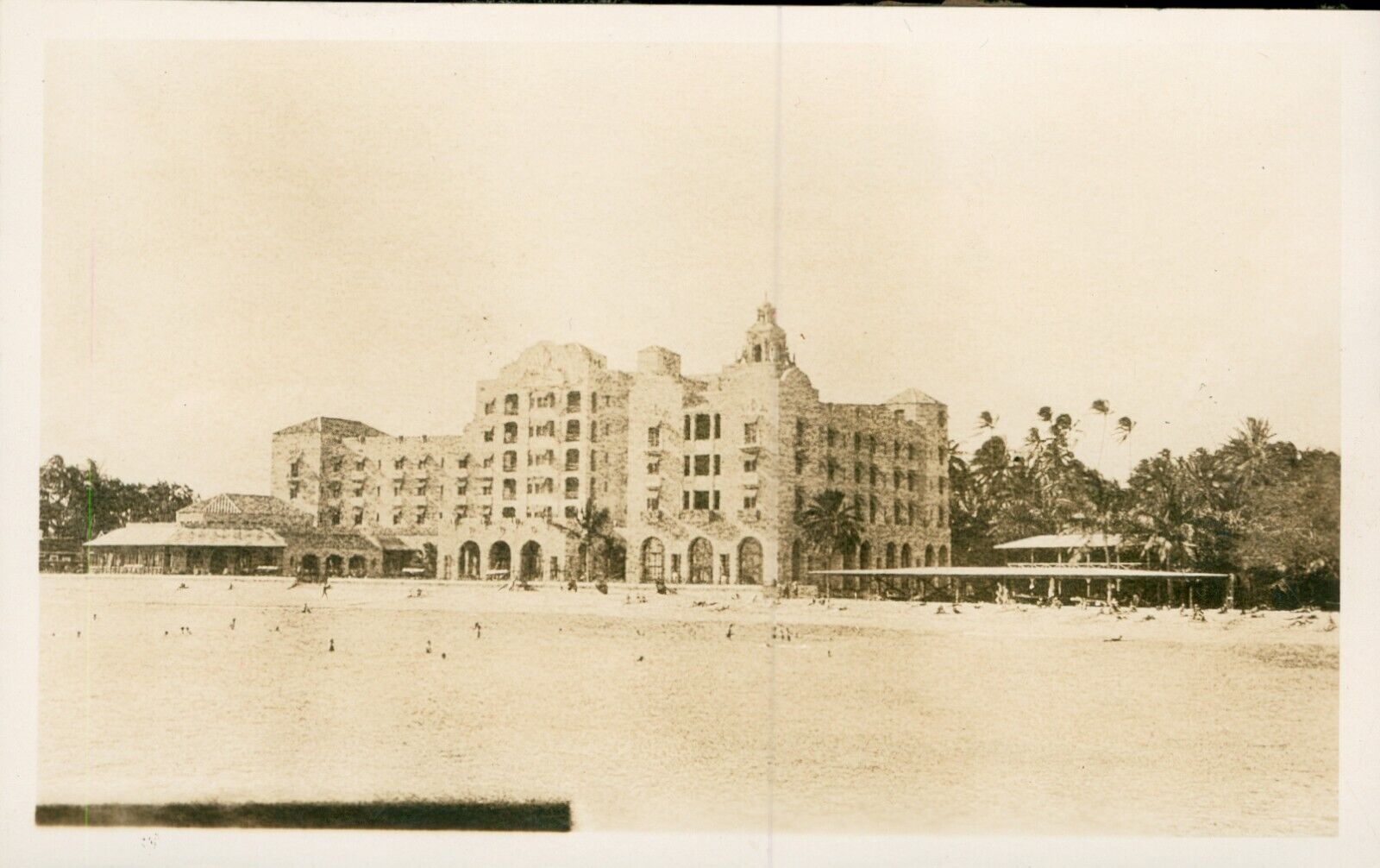 late 1920\'s Waikiki new Royal Hawaiian Hotel Hawaii Photo #1