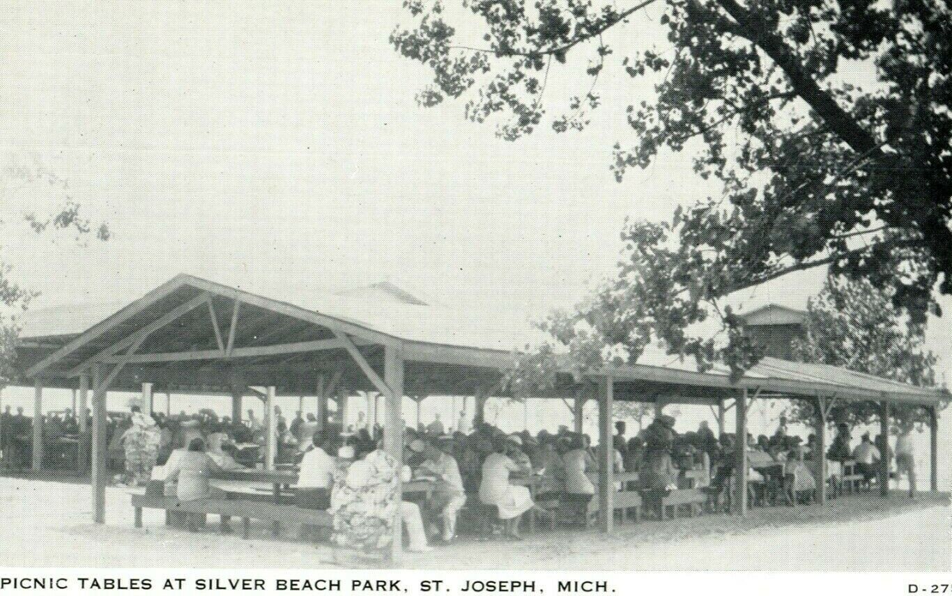 c1930\'s Picnic Tables at Silver Beach Park St. Joseph Michigan MI Postcard