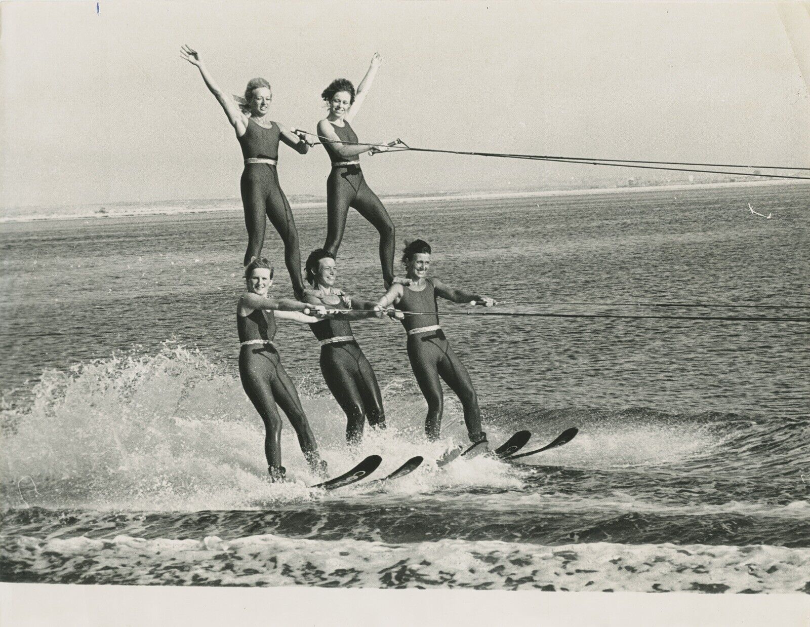 Water skiing Waterskiing Formation Sport  Women USA A2714 A27 Original  Photo