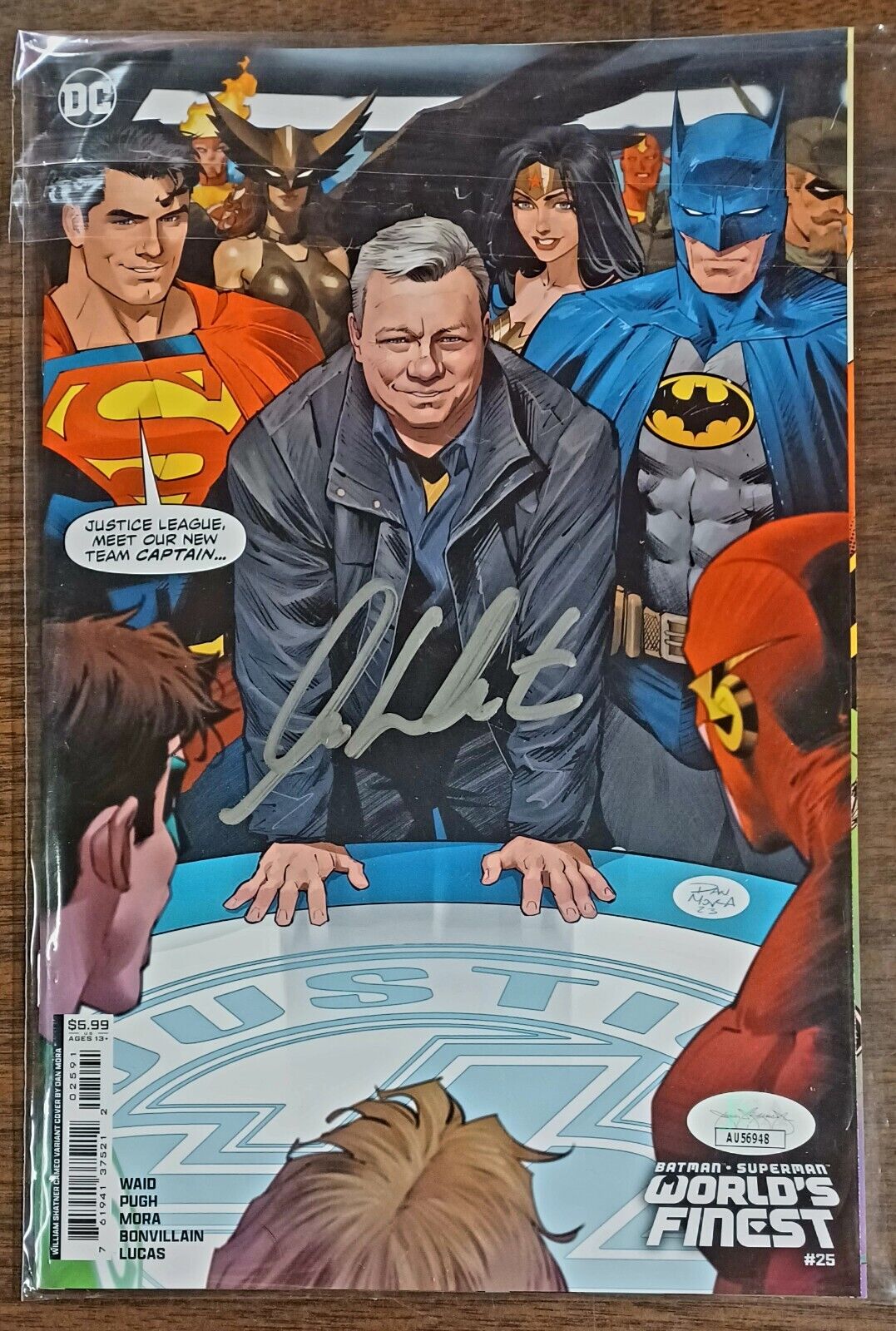 DC Comics World's Finest #25 W/Autograph William Shatner (JSA COA)