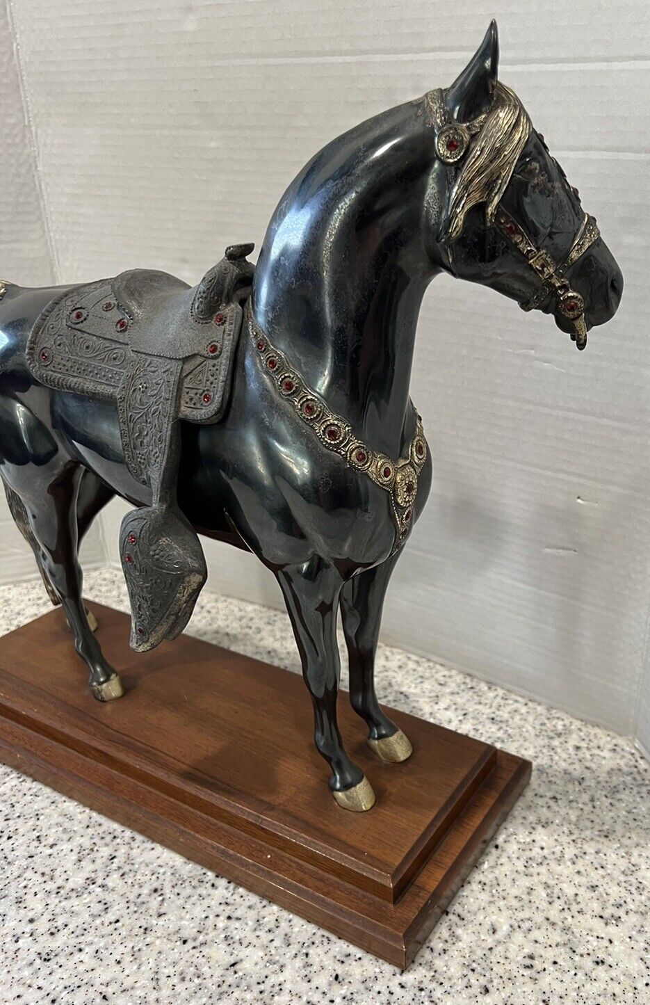 Vintage Gladys Brown Edwards Horse Sculpture With Removable Saddle Signed 1947