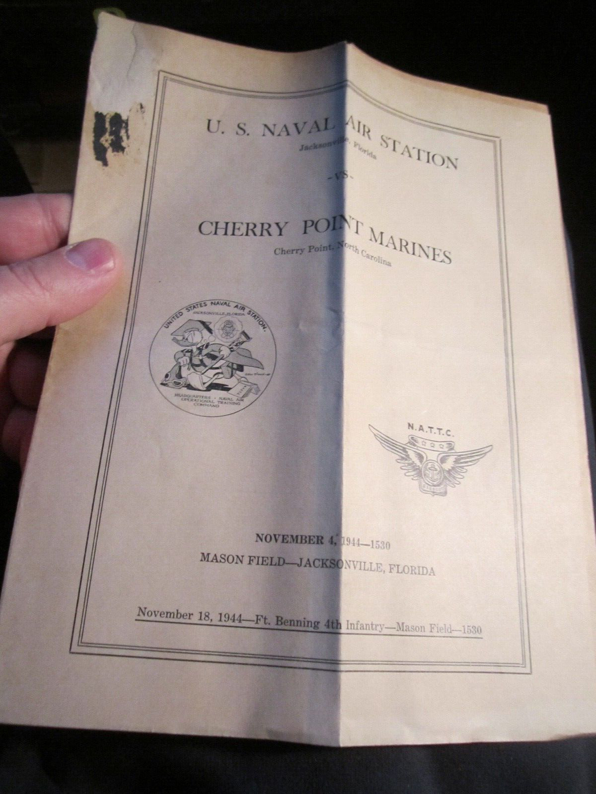 1944 U.S. NAVAL AIR STATION VS CHERRY POINT MARINES FOOTBALL PROGRAM BBA50