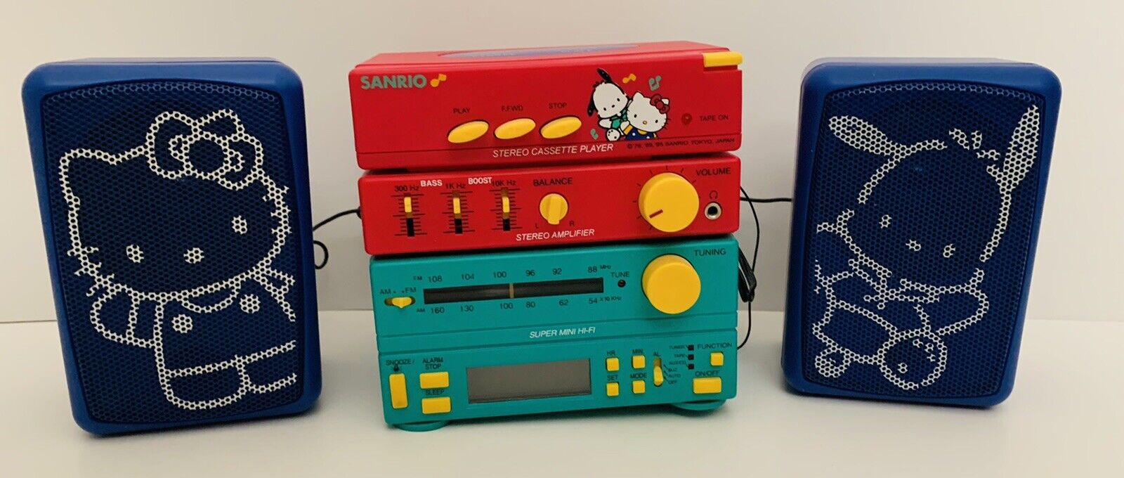 Sanrio Hello Kitty Pochacco Mini AM/FM Stereo System w/Speakers VERY RARE