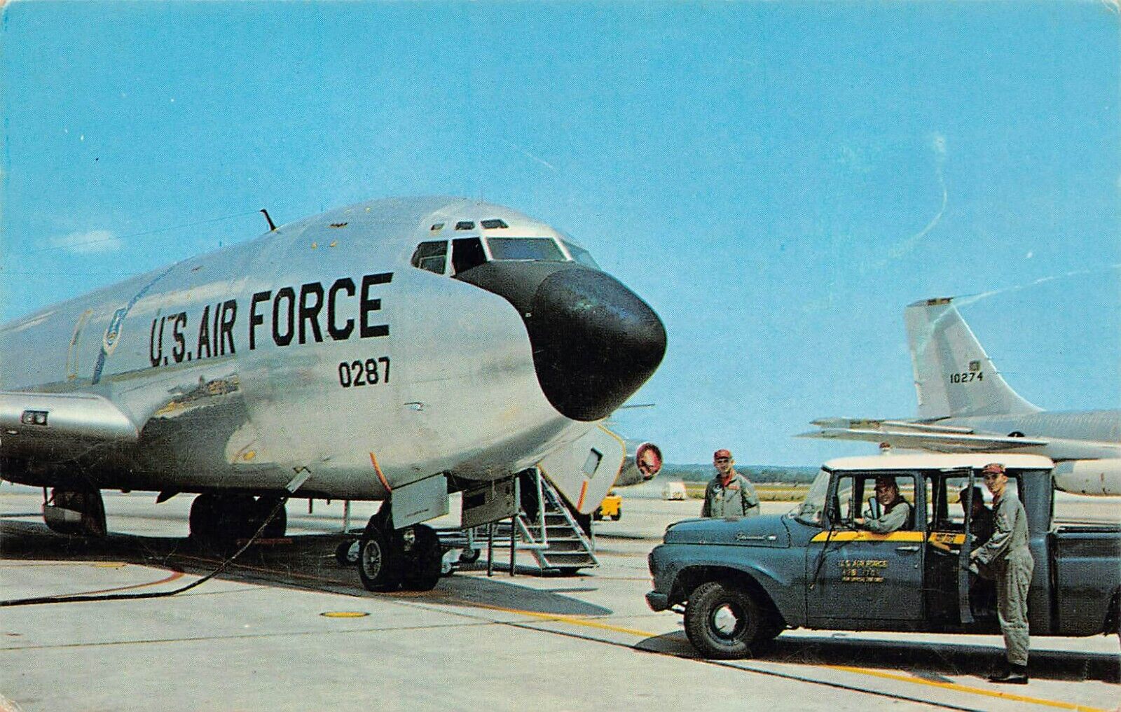 Boeing KC-135 Stratotanker USAF Air Force Combat Military Plane Vtg Postcard A32