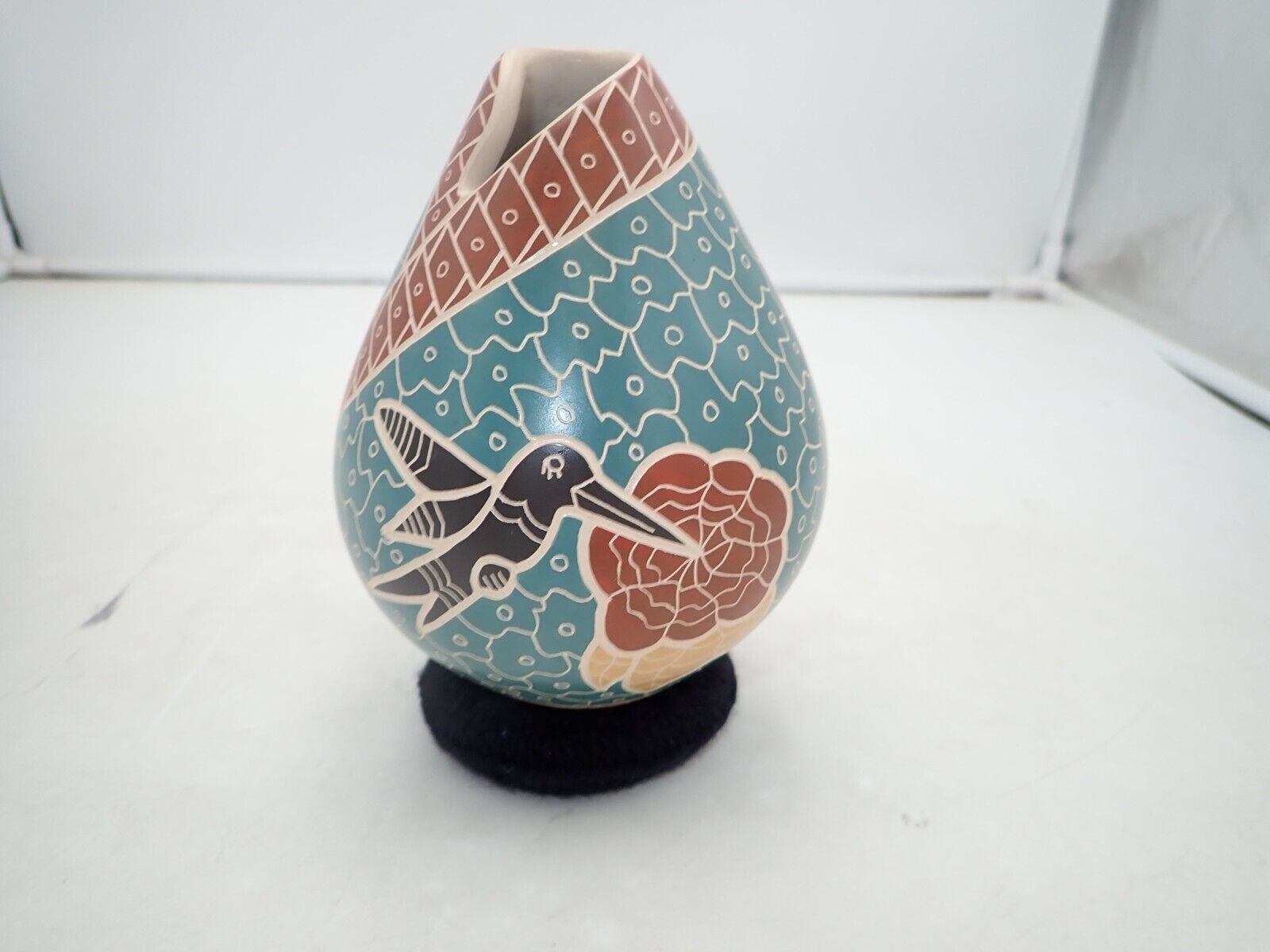 Mata Ortiz Hand built Carved &Painted Hummingbird Pot or Olla by Vidal Corona