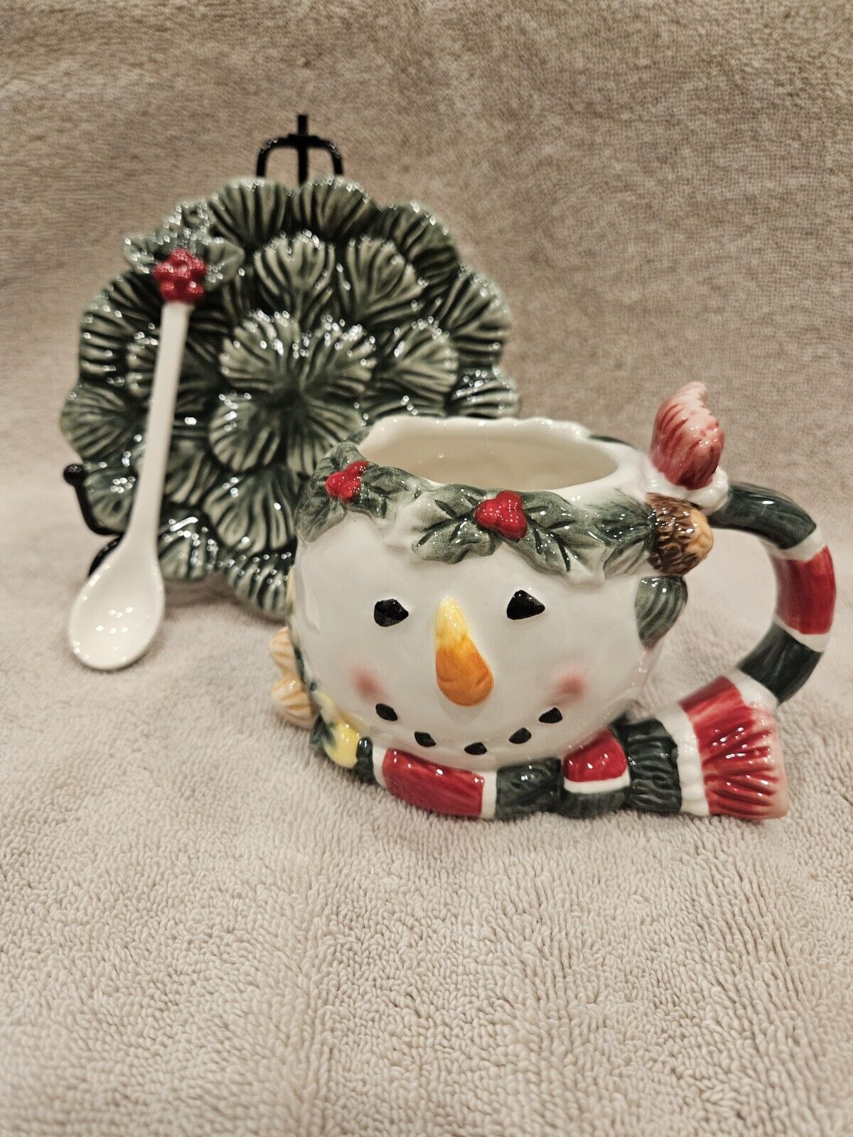 Corner Ruby CR Teacup Ridgefield Christmas Holiday Collection Detailed Snowman