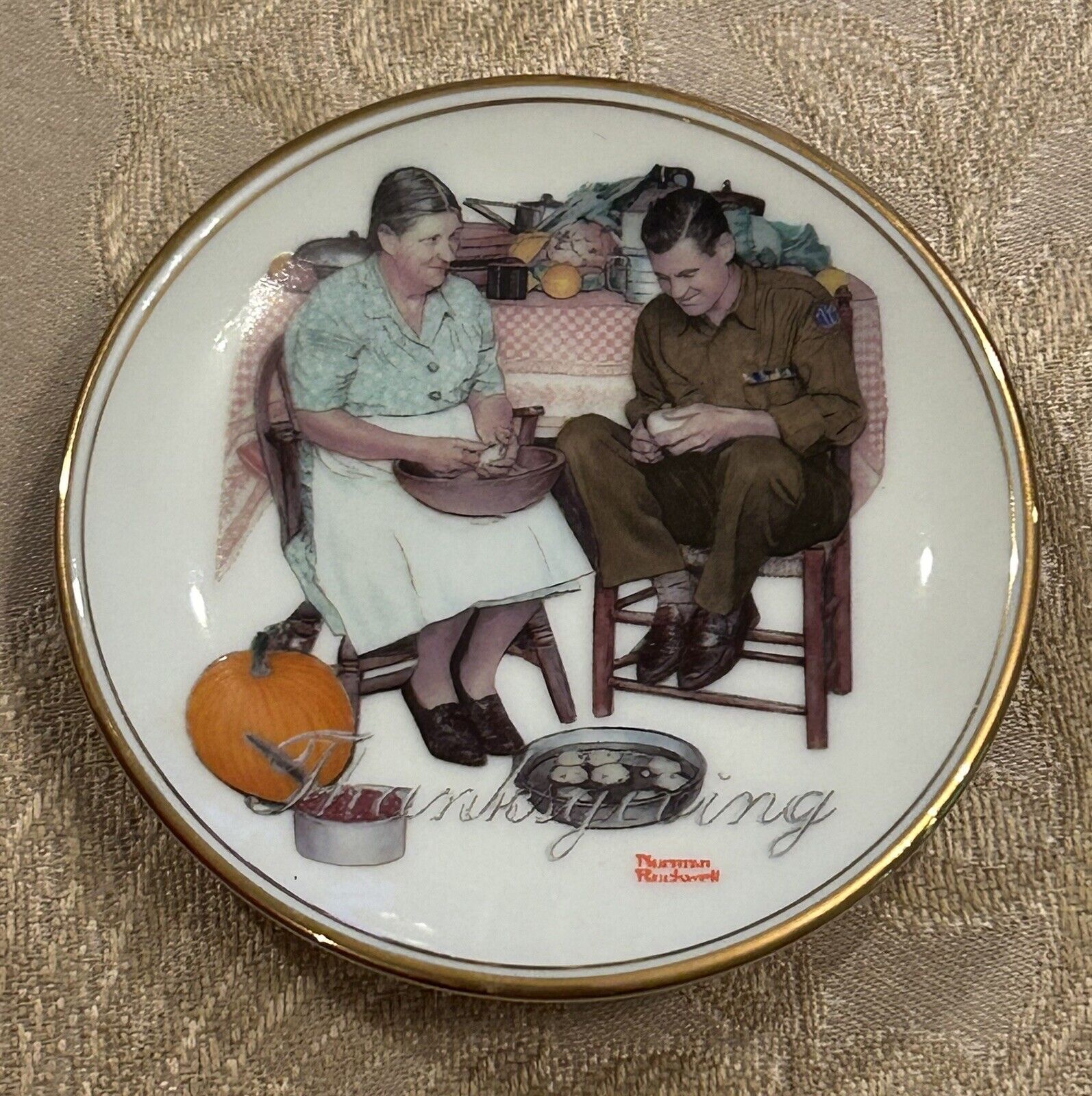 Norman Rockwell Miniature Collector’s Plate  “THANKSGIVING” Vintage D1-30