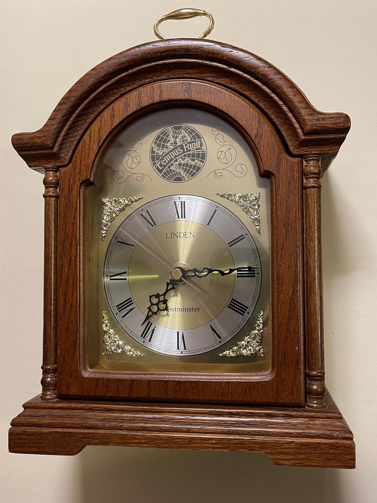 Linden Clock Co. Mantle Clock Oak Wood Quartz Tempus Fugit