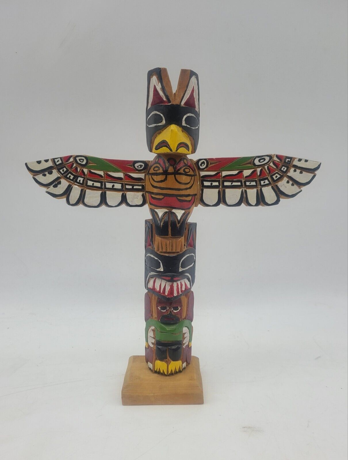 FINELY CARVED AND PAINTED TOTEM POLE HAIDA GWAII Artist 