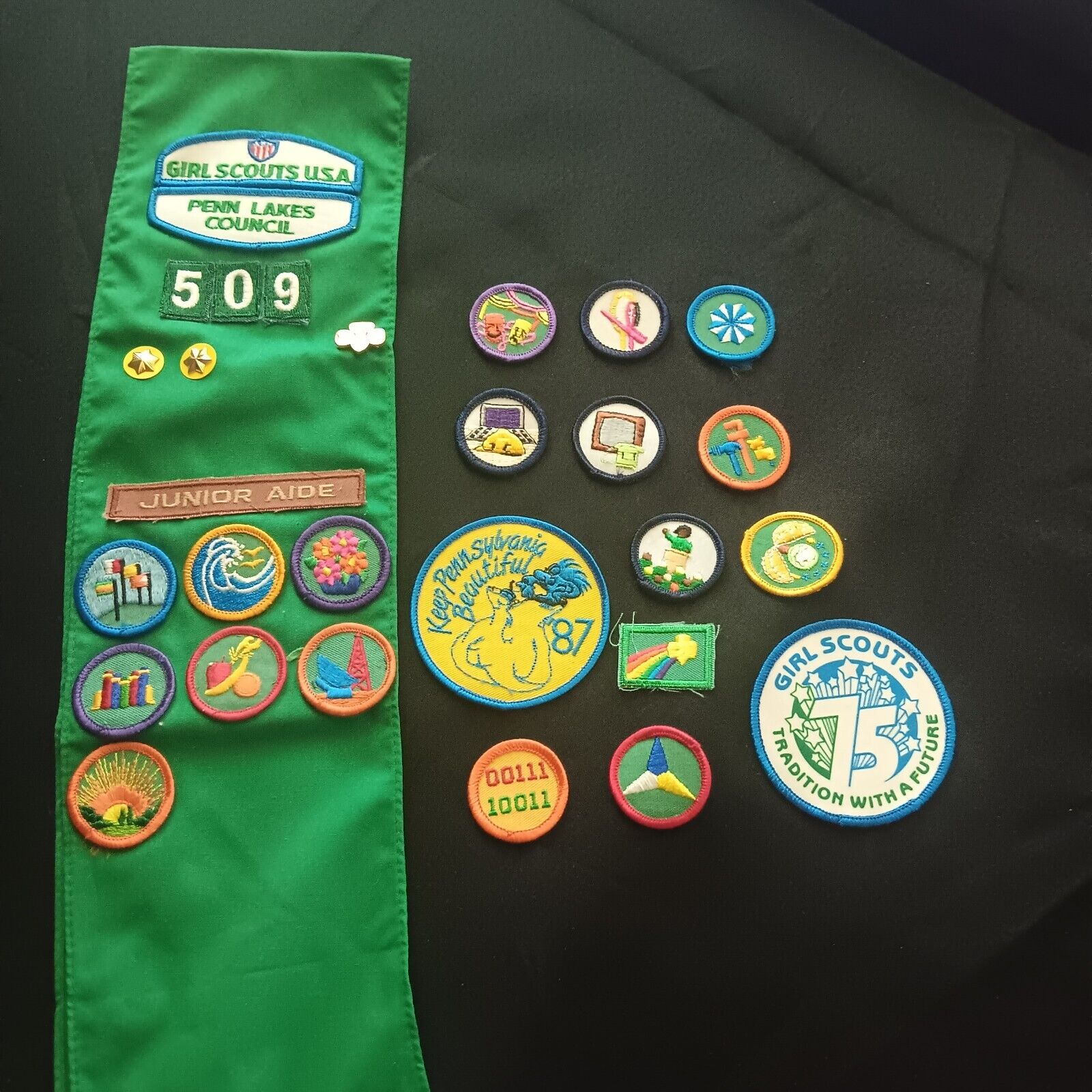 vintage 1980s girl scouts sash with patches &pins