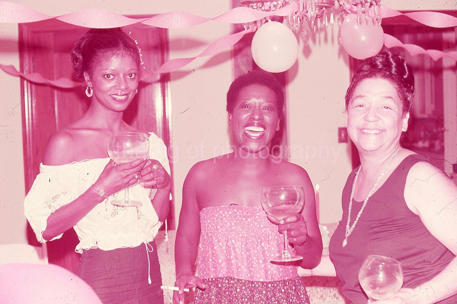 PARTY GIRLS Vintage 35mm FOUND SLIDE Transparency AMERICAN WOMEN Photo 010 T 20