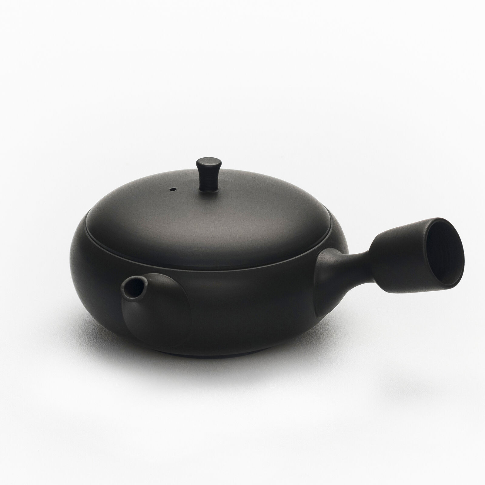 Susumuya Black Japanese Teapot - Handcrafted Tokoname Kyusu + Built-in Strainer