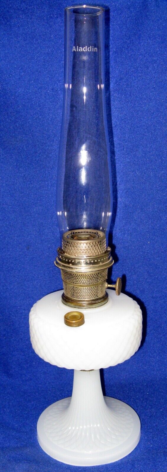 1937 Aladdin B-85 White Moonstone Quilt Kerosene Table Lamp w/Burner & Chimney