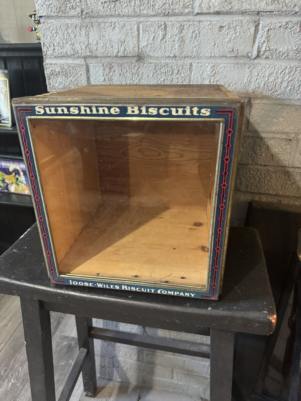 Antique Advertising Sunshine Biscuit Display Box. Dovetail Construction