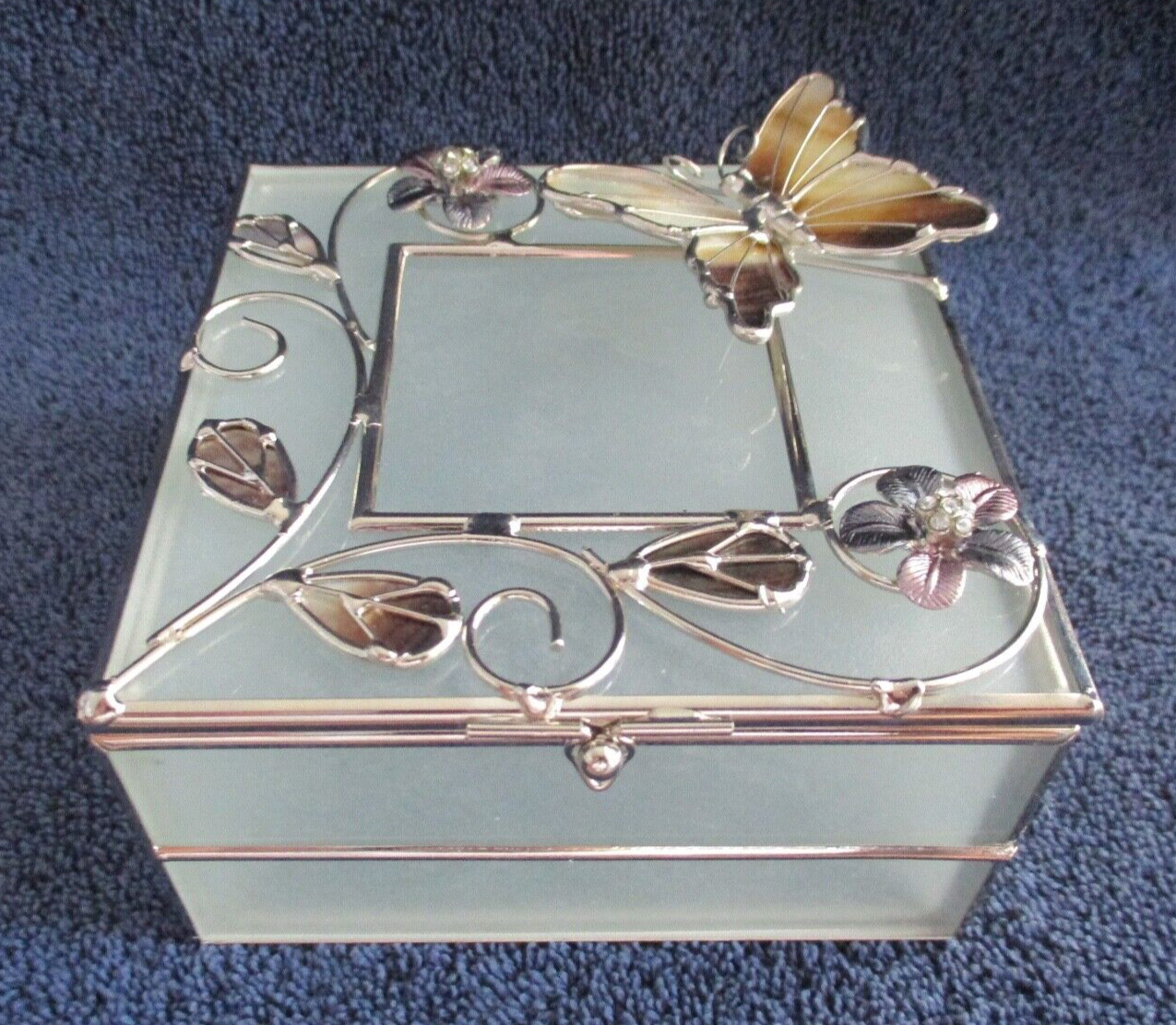 A. RICHESCO CORPORATION HINGED TRINKET BOX W/MOTHER OF PEARL BUTTERFLY