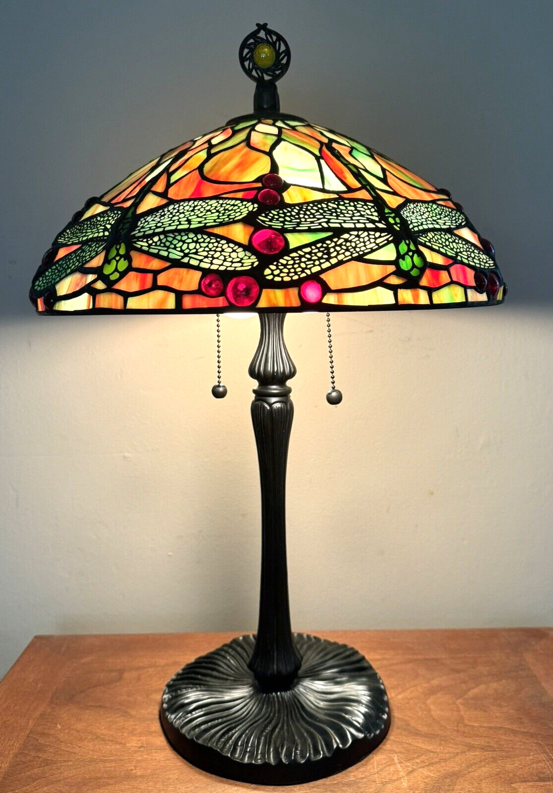 STUNNING Quoizel TIFFANY Style Stained Glass DRAGONFLY Mosaic TABLE LAMP