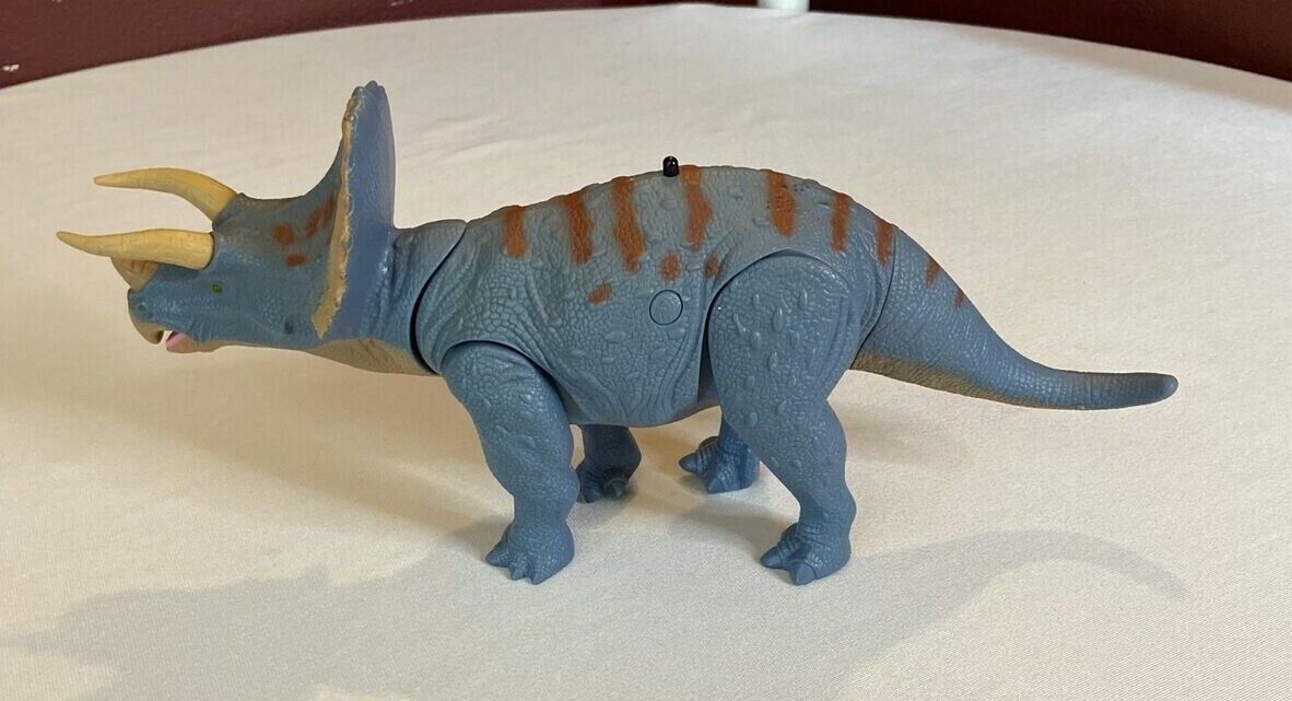 Dragon-I Triceratops toy dinosaur articulated 