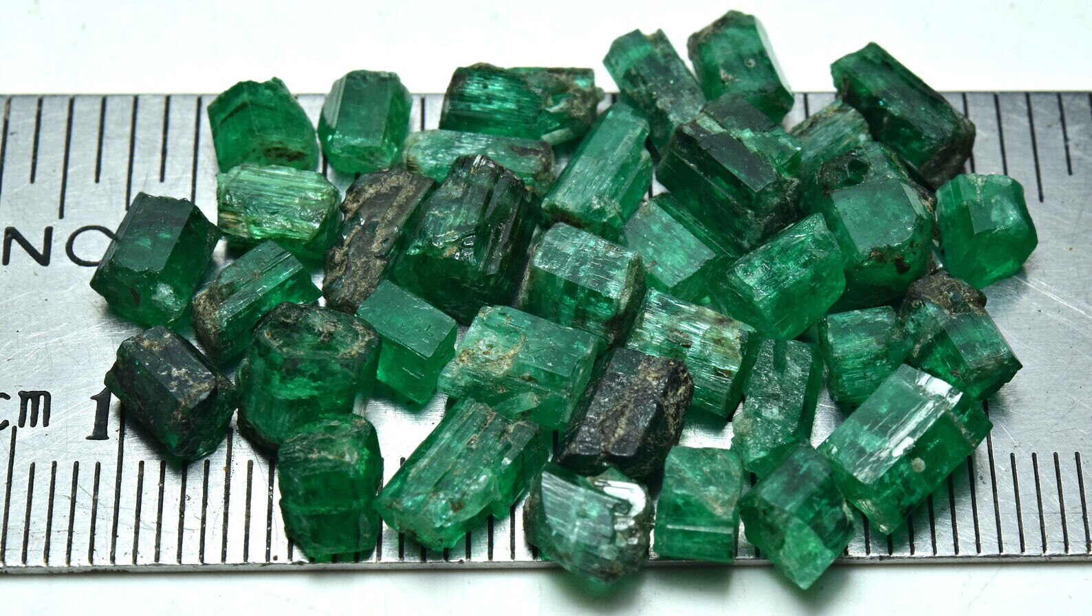 34 Carat Superb Green Color Natural Emerald Crystal Lot @ Panjshir Afghanistan