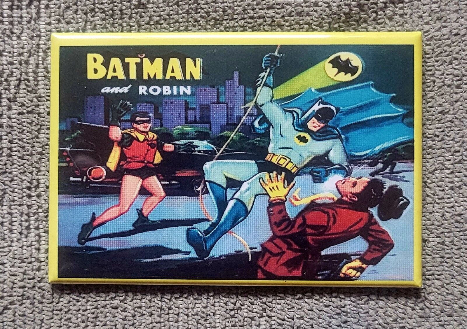 Batman and Robin Fight Bad Guy Refrigerator Magnet Metal Collect 