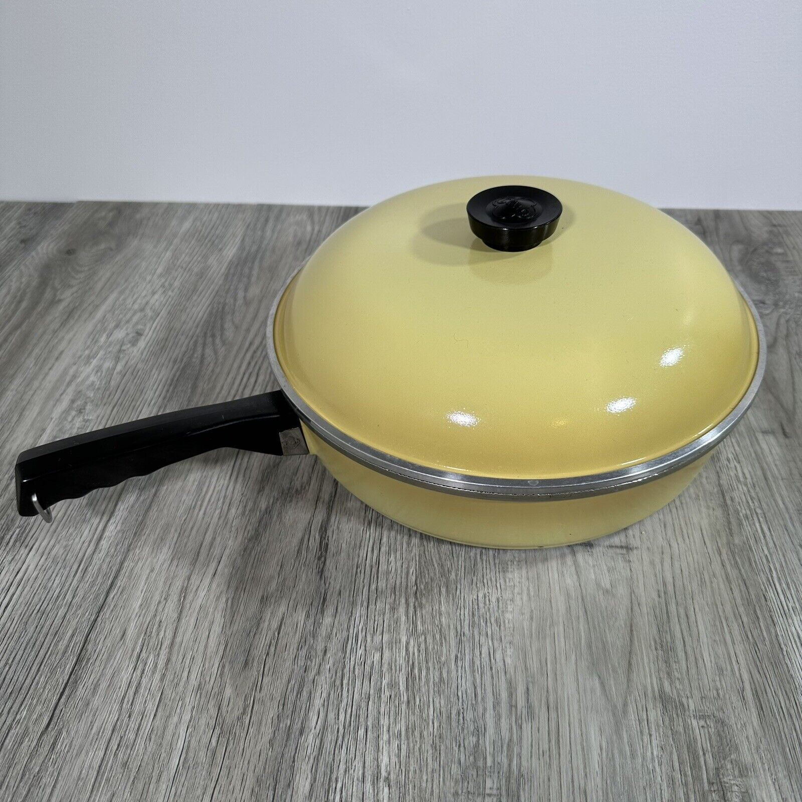 Vintage Club Aluminum 12in Frying Pan Harvest Gold Wheat Yellow Skillet Lid MCM